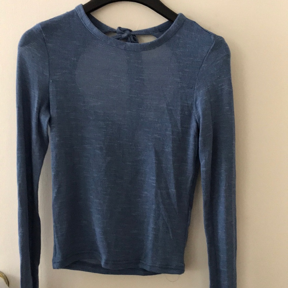Blue long sleeve t; solid front - keyhole back